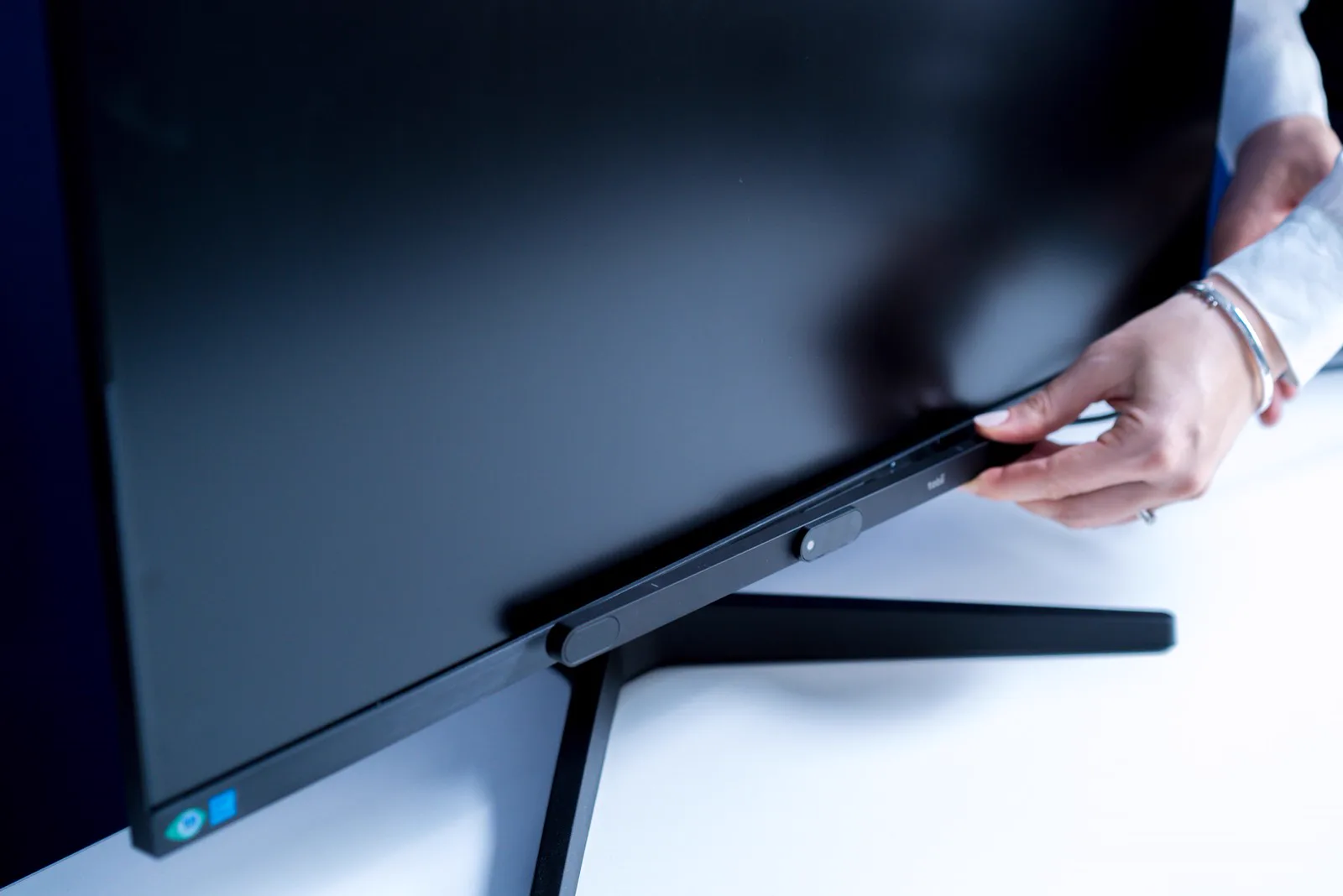 Tobii Pro Spark mounted below a monitor